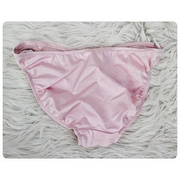 3/$20 90s Vintage Pink High Cut Catalina Bikinis - Picture 2 of 4